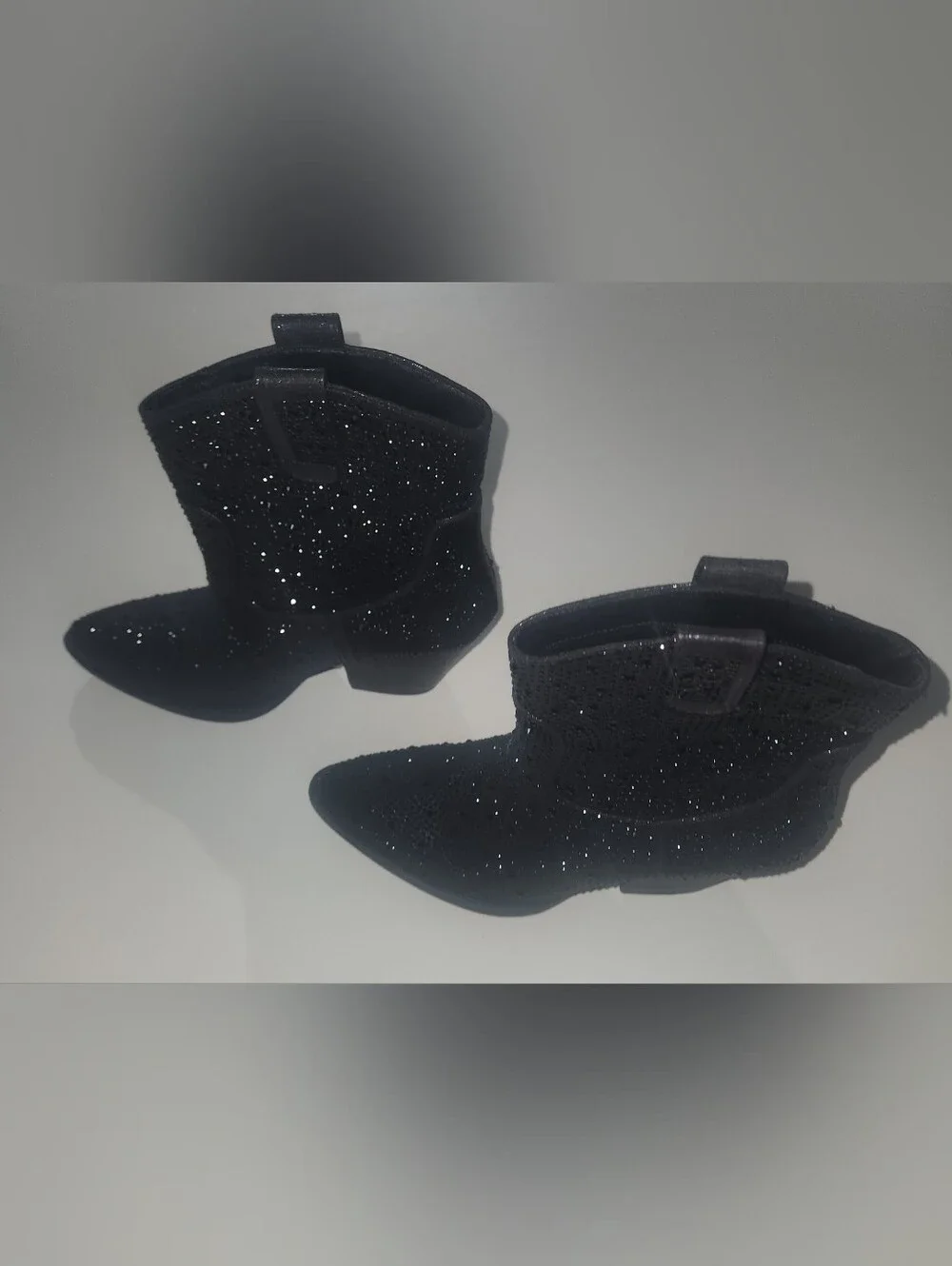Shein Black Pointed Toe Ankle Boots with Sparkle Accents Si,e 7.5